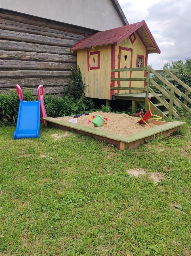 Dom Pod Jabloniami Villa Lukowica Exterior photo