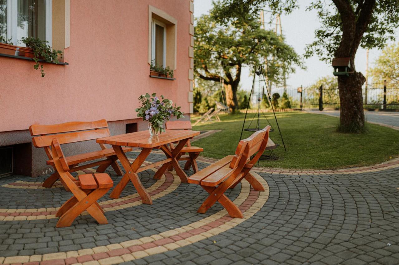 Dom Pod Jabloniami Villa Lukowica Exterior photo